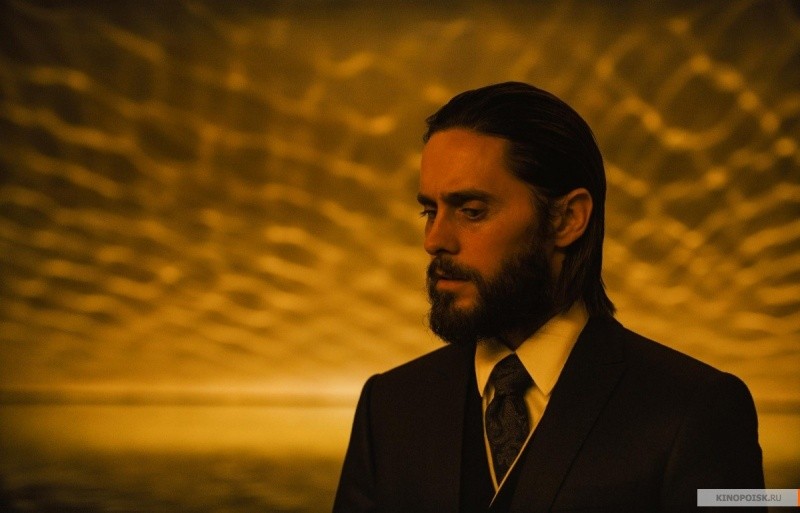 Бегущий по лезвию 2049 (2017)