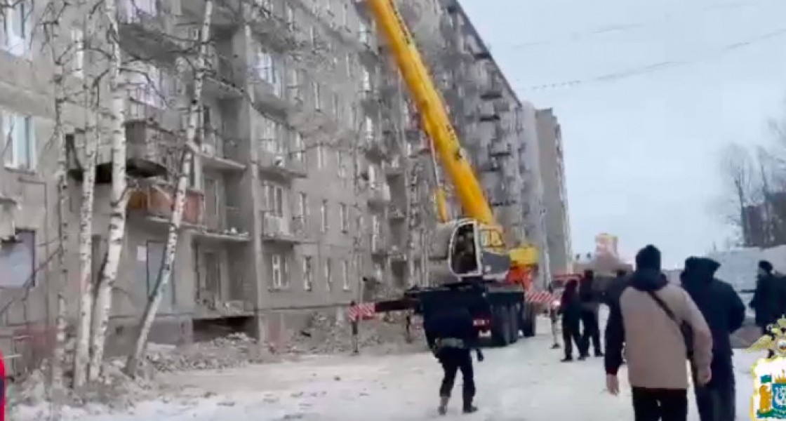 Полицейские нагрянули на проблемную стройку Нижневартовска в поисках мигрантов-нарушителей