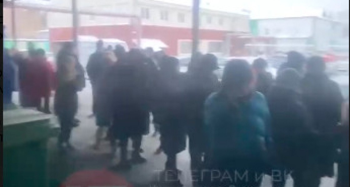 Жители Нижневартовска устроили ажиотаж из-за кастрюль скандально известного комбината школьного питания