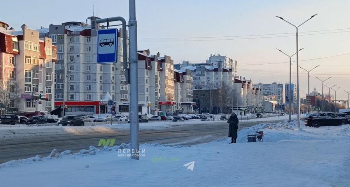 В Нижневартовске в очередной раз сорвали сроки поставки новых автобусных остановок