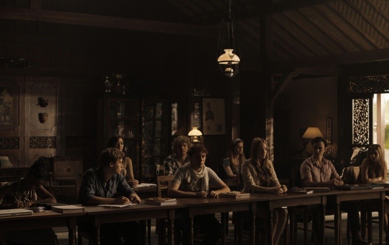 Философы: урок выживания (2013)