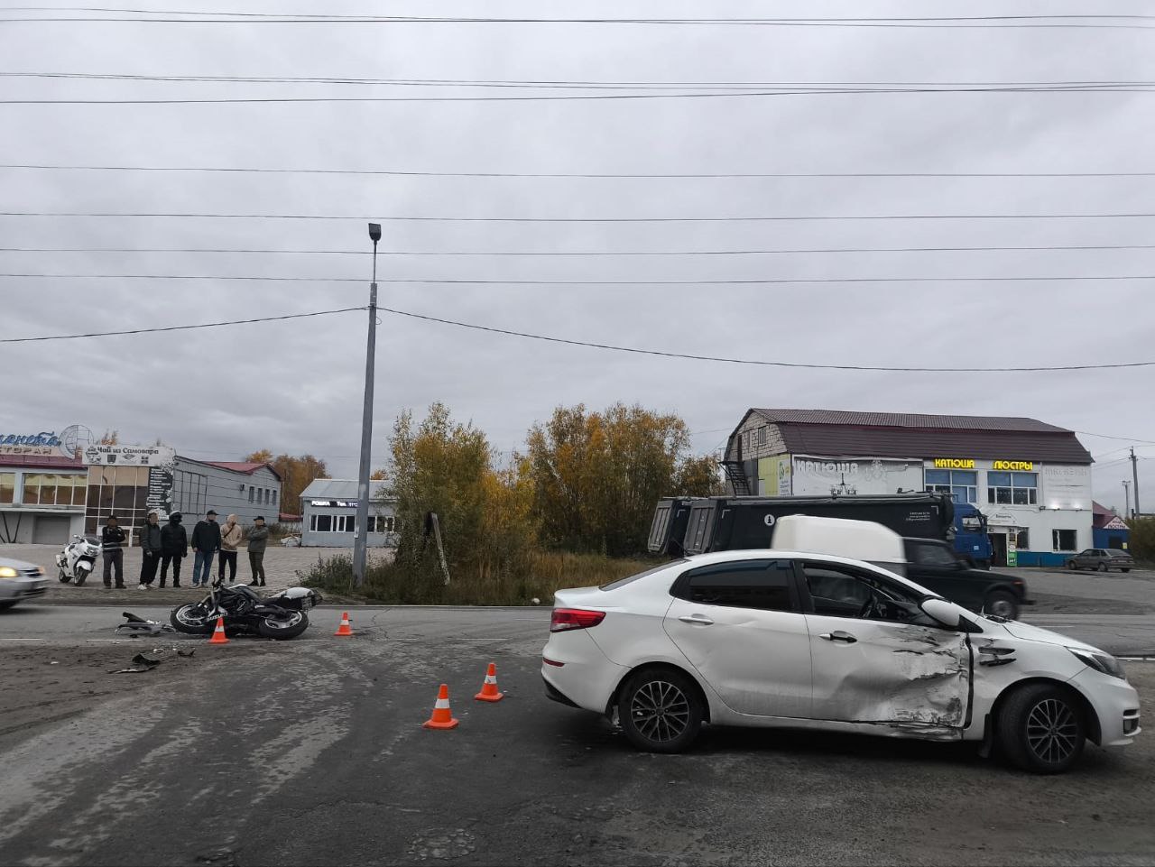В Нижневартовске в аварии пострадал байкер