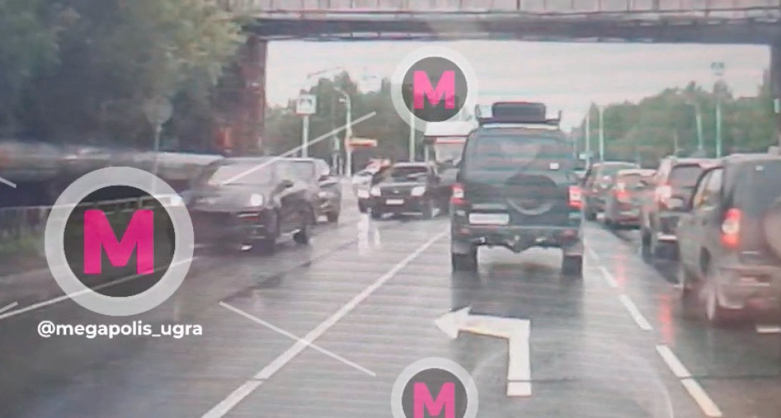 В Нижневартовске кредиторы напали на мужчину с ножом и похитили его машину