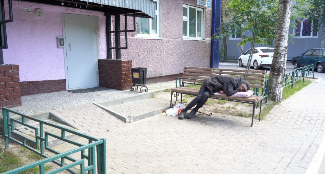 В Нижневартовске живет бомж, который разговаривает стихами