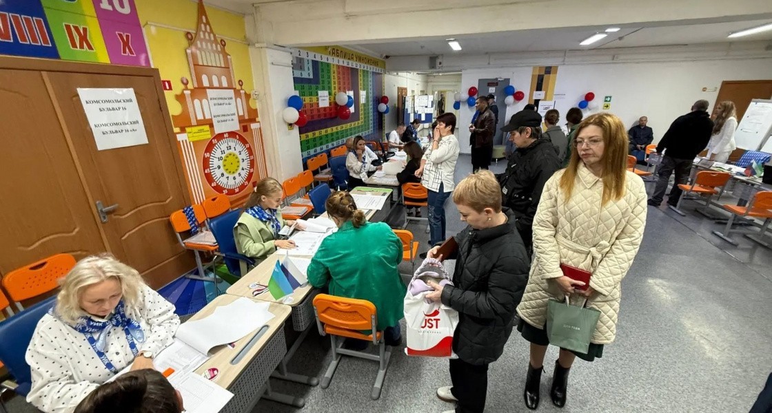 В Нижневартовске открылись все 110 избирательных участков для голосования