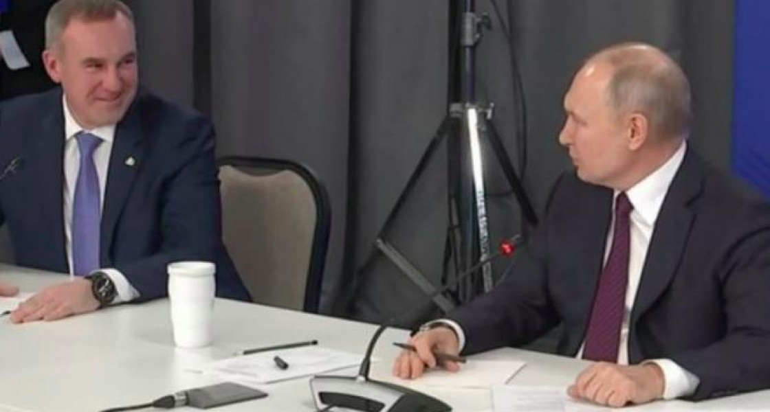 Губернатор ХМАО поздравил Путина с днем рождения