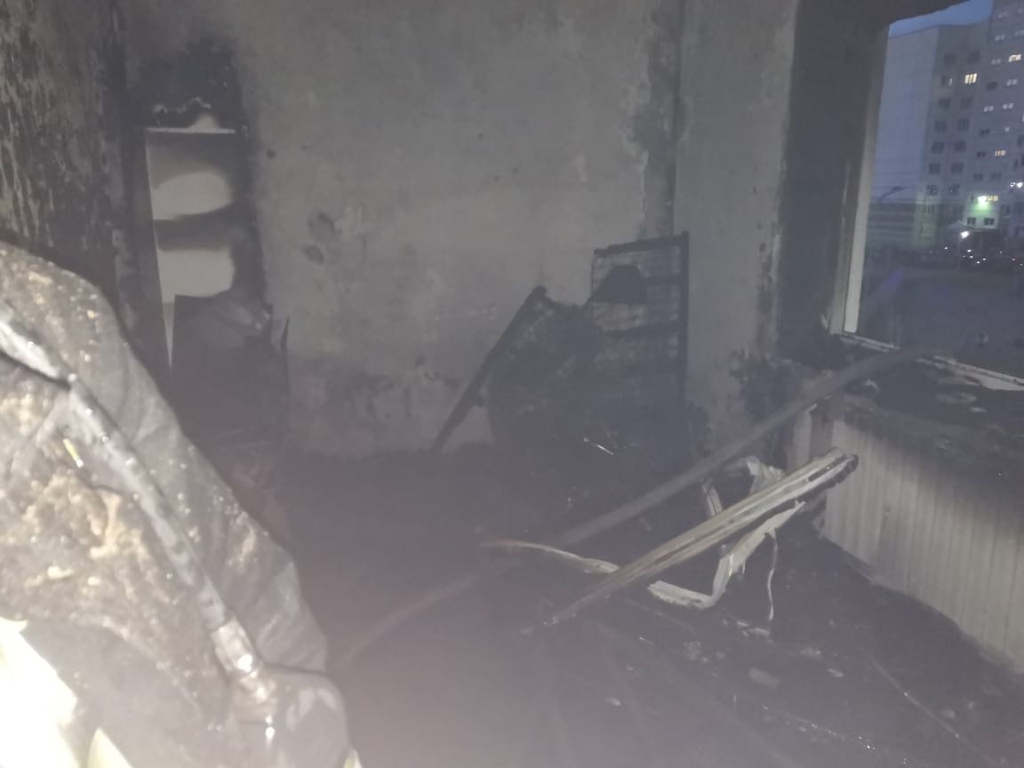 В Югре из горящей многоэтажки эвакуировали 87 человек
