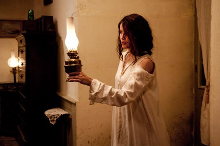 Кошмар за стеной (2011)