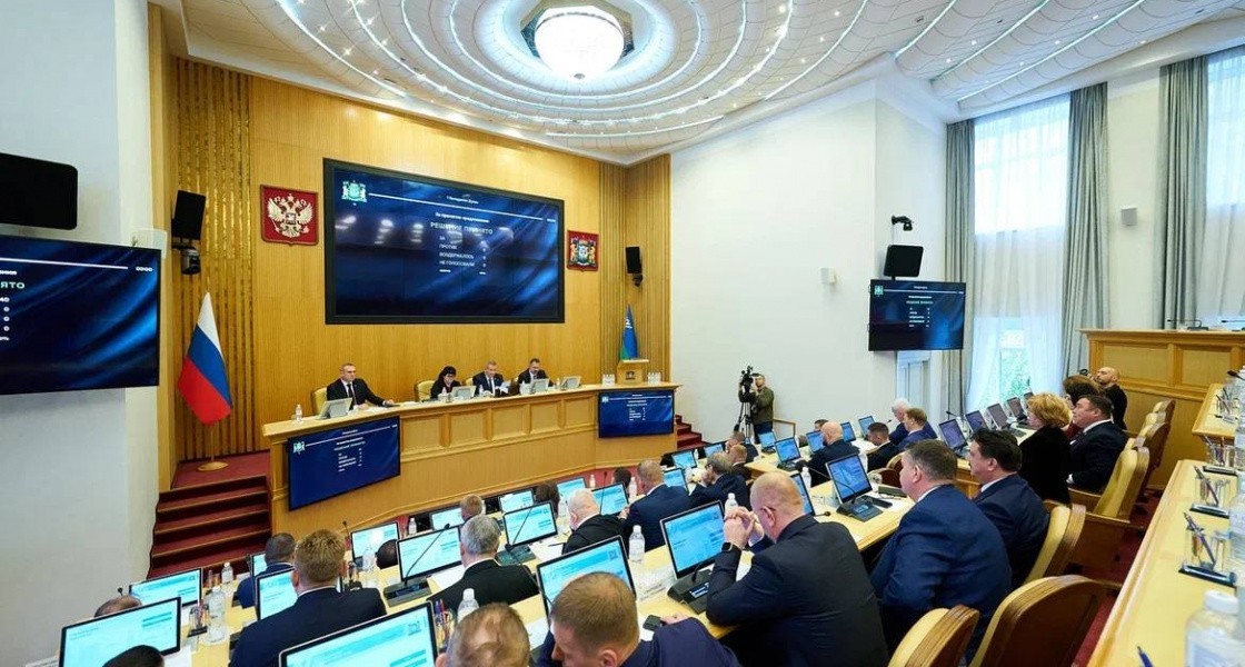 Дума ХМАО утвердила новый бюджет с дефицитом в 94,5 млрд рублей
