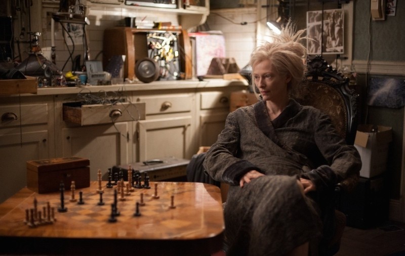 Выживут только любовники (2013)