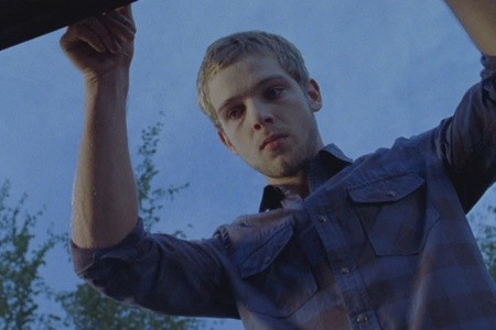 Дом в конце улицы (2012)