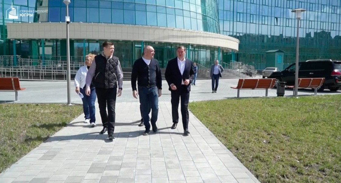 Власти ХМАО подтвердили обещанные президенту РФ сроки сдачи больницы-долгостроя