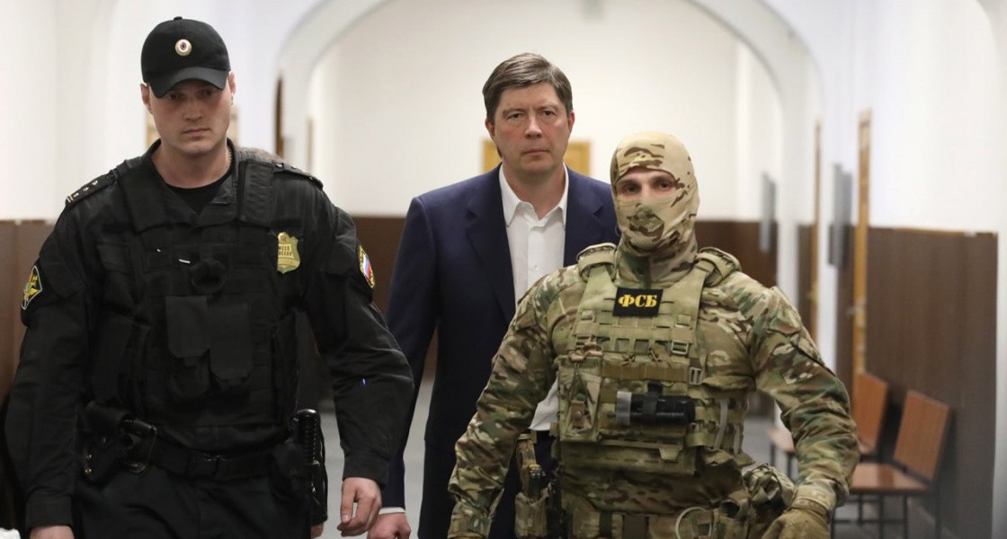 В Москве суд отправил в СИЗО бывшего владельца банка «Югра»