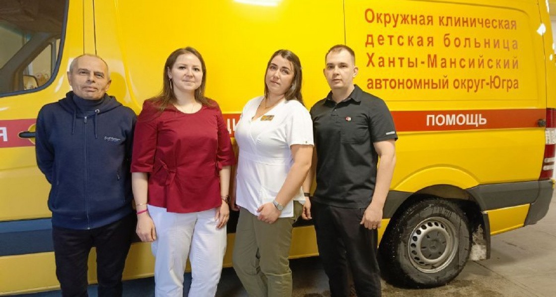 Врачи детской больницы Нижневартовска спасли на трассе мужчину