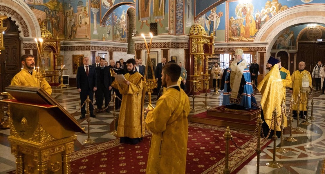 В ХМАО митрополит Павел совершил благодарственный молебен в честь 95-летия Югры