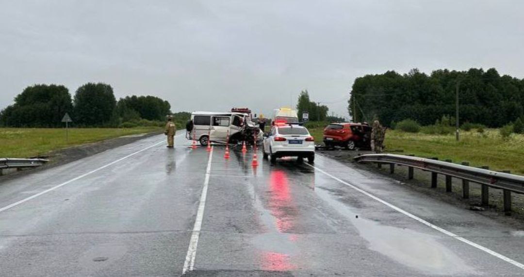 Семья из Нижневартовска попала в страшное ДТП в Тюменской области