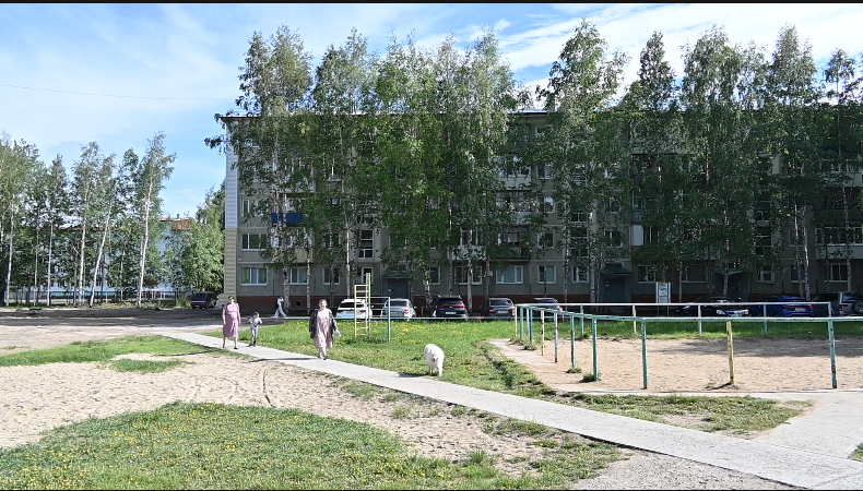 В Нижневартовске снесут знаменитый замок на детской площадке