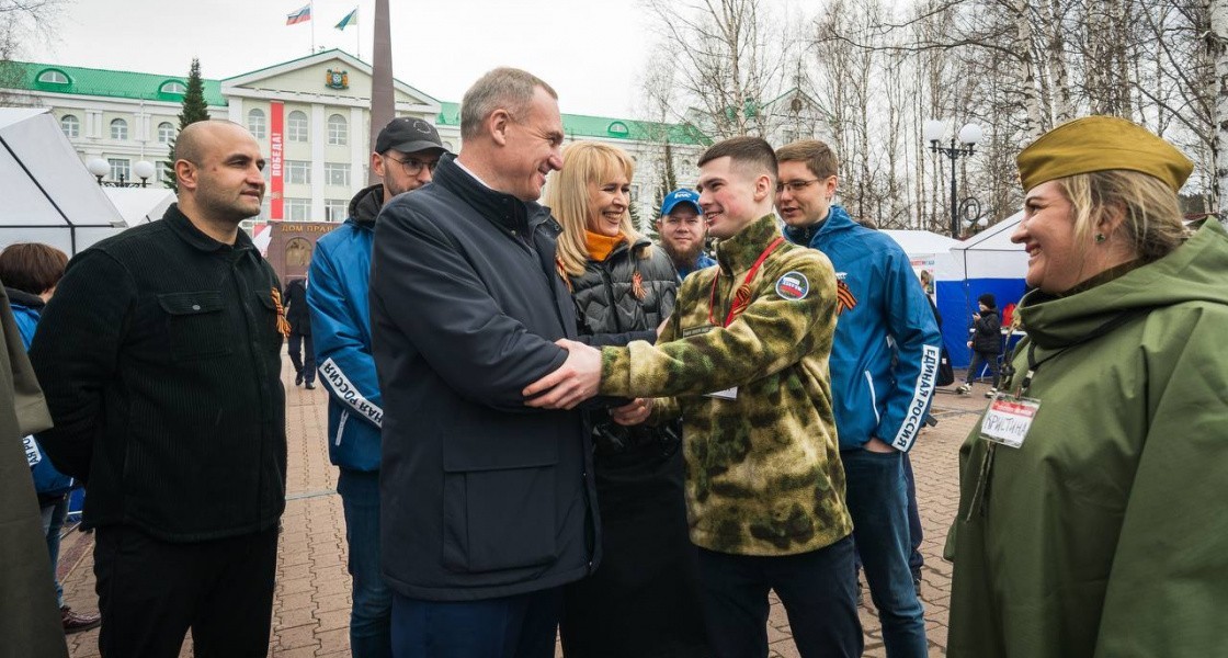 Губернатор Руслан Кухарук отпраздновал первомай с жителями столицы ХМАО