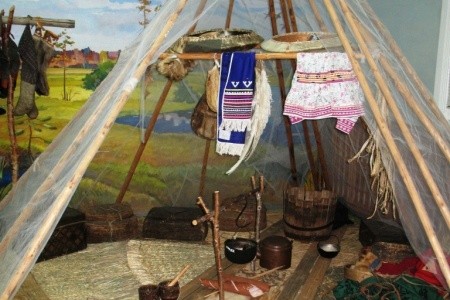 Обзорная экскурсия «История села Нижневартовского и бытовая культура старожильческого населения района» Обзорная экскурсия «История села Нижневартовского и бытовая культура старожильческого населения района»