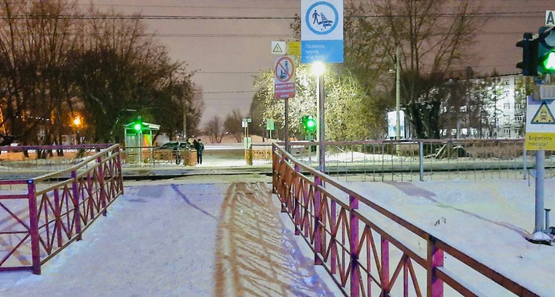 Поезд «Астрахань-Нижневартовск» насмерть сбил пенсионерку в Тюменской области