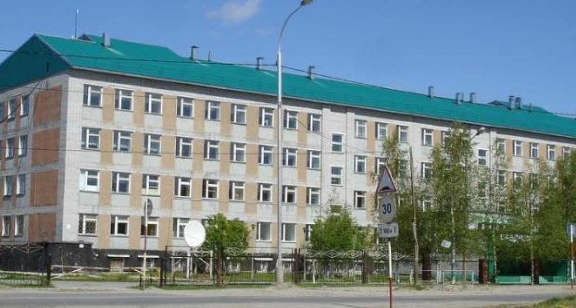 В одной из школ Нижневартовска подросток скончался во время уроков