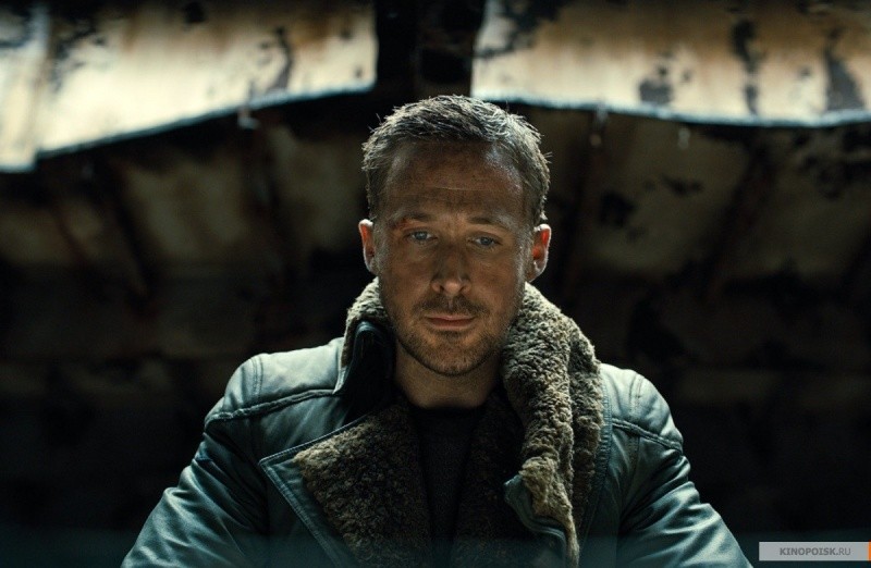 Бегущий по лезвию 2049 (2017)