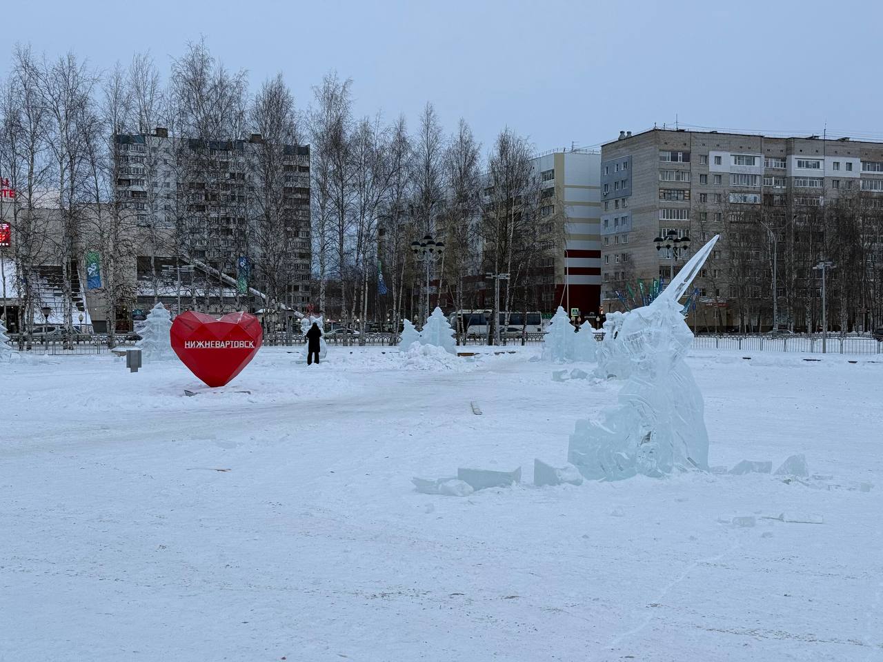 В Нижневартовске сроки сдачи Ледового городка под угрозой срыва