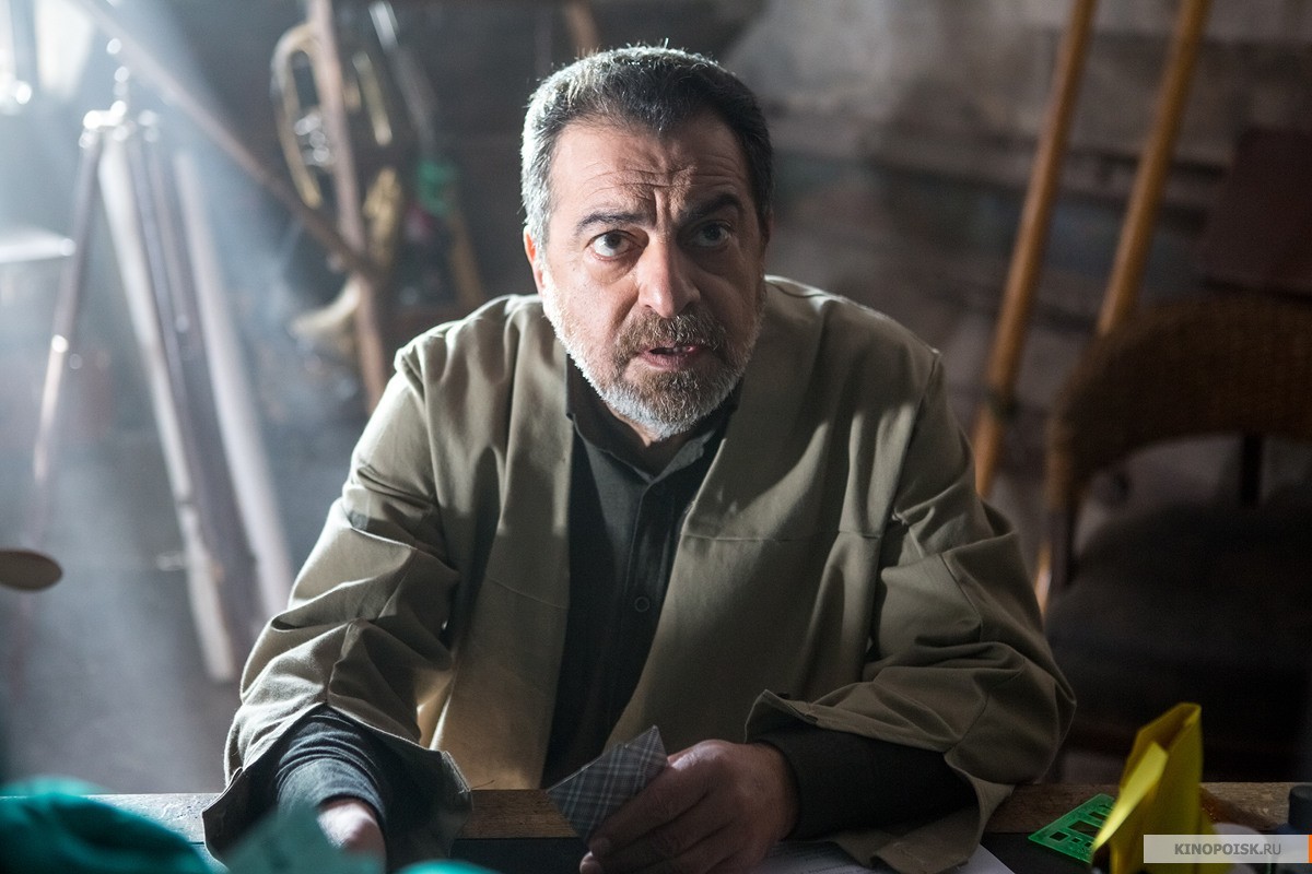 Робо (2019)