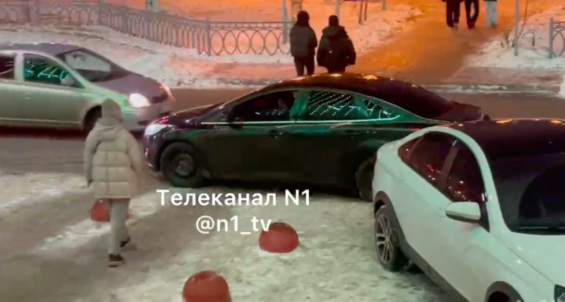 В Нижневартовске полицейские вычислили и наказали дерзких водителей за дрифт на встречке