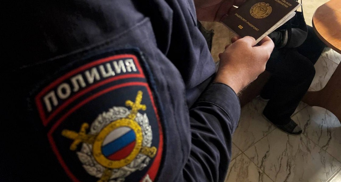 За регистрацию четырех мигрантов жительнице Нижневартовска грозит пять лет лишения свободы