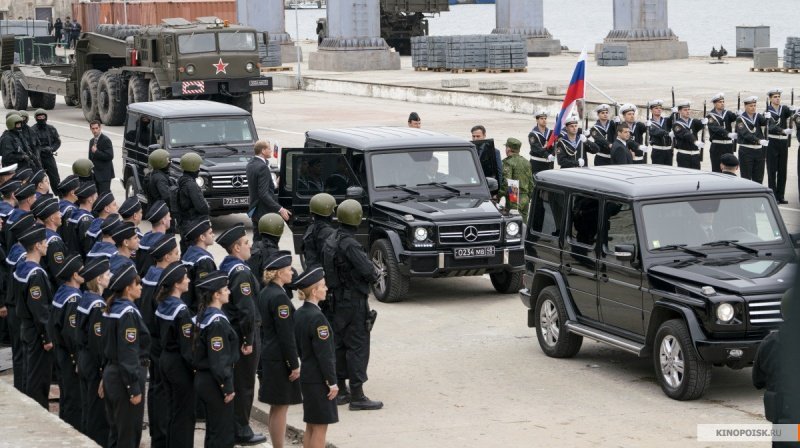 Хантер Киллер (2018)