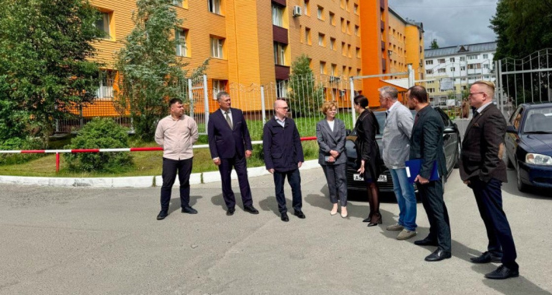 У женской консультации в Нижневартовске расширят парковку