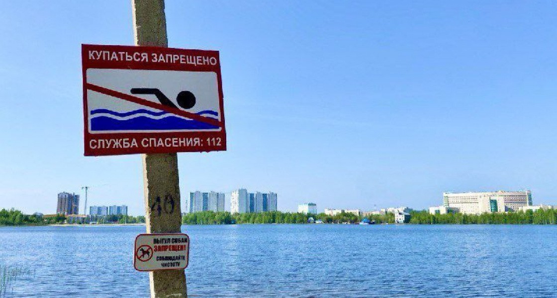 В Нижневартовске подростков, которые купаются в Комсомольском озере, сразу сдают полиции