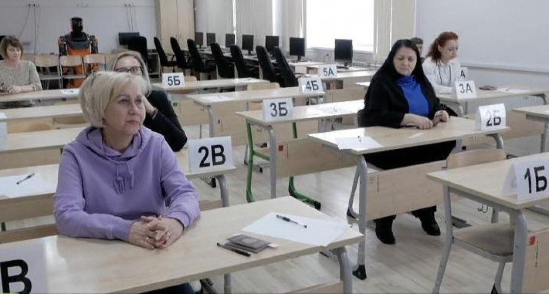 В Нижневартовске родители школьников напишут ЕГЭ