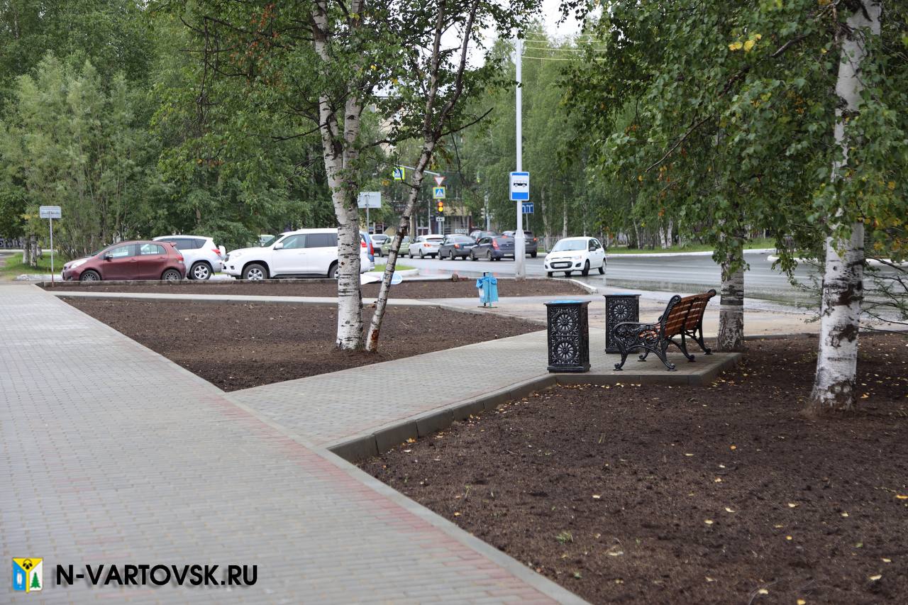 В Нижневартовске обустроили пешеходную зону, которой пожертвовали ради храма