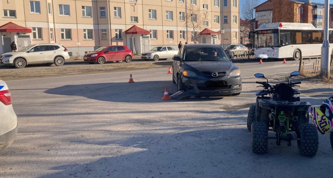 В Нижневартовске ребенок на квадроцикле устроил ДТП