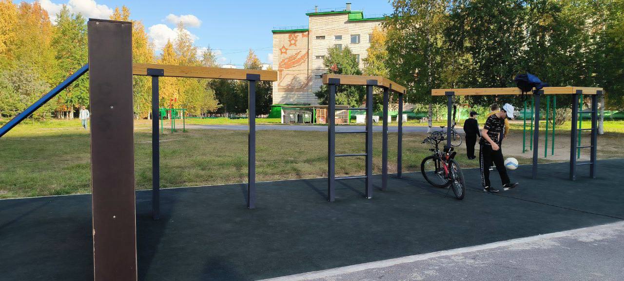 В Нижневартовске открылась спортплощадка, которую забросил недобросовестный подрядчик
