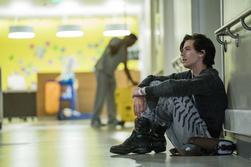 В метре друг от друга (2019)