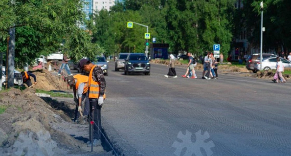 Жители Нижневартовска не могут найти автобусную остановку из-за ремонта дороги