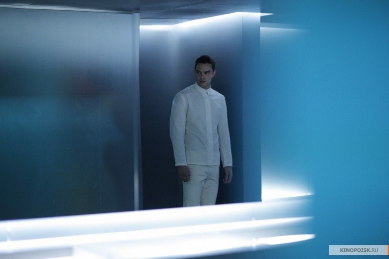 Равные (2015)