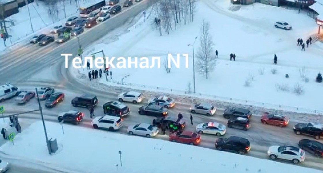Жителей Нижневартовска напугали выстрелы на свадьбе