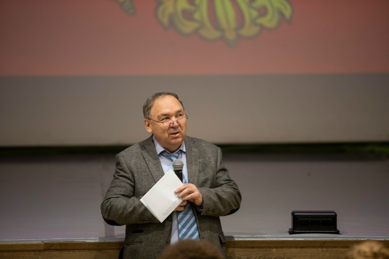 Вадим Шутов