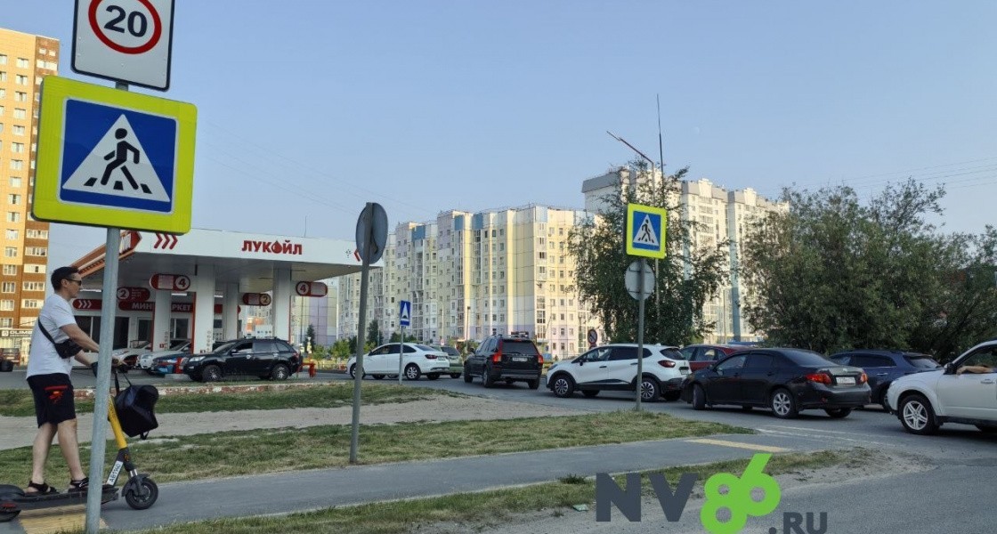 Ситуация с бензином в ХМАО на личном контроле у губернатора Руслана Кухарука