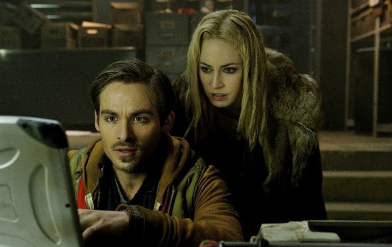 Колония (2013)