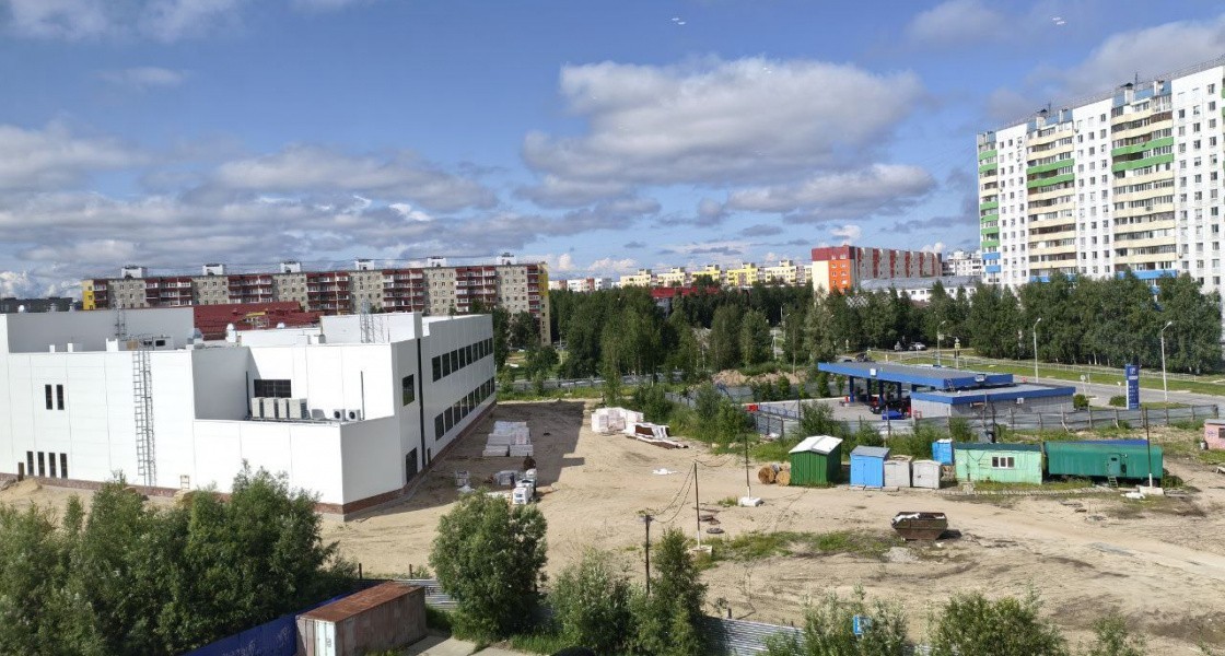 Власти Нижневартовска расторгают контракт с подрядчиком, который сорвал строительство Центра боевых искусств