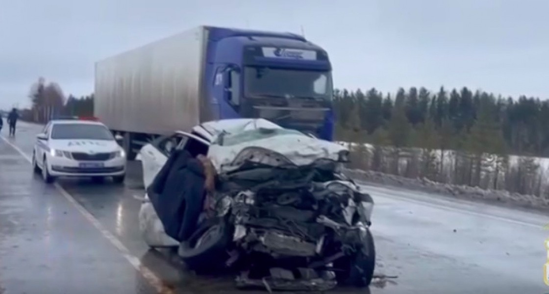 Появилось видео страшной аварии, в которой погибли сотрудники полиции ХМАО. ВИДЕО