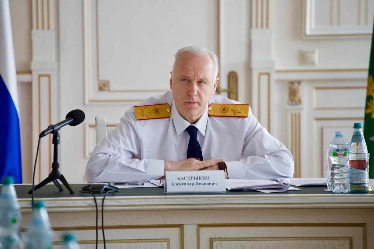 Глава СК Бастрыкин заинтересовался полуголым мужчиной, напавшим на детей в Нижневартовске