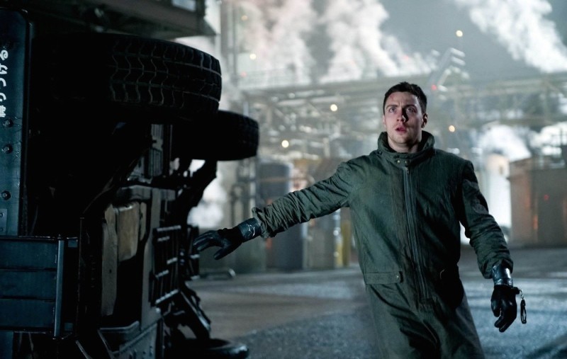 Годзилла (2014)