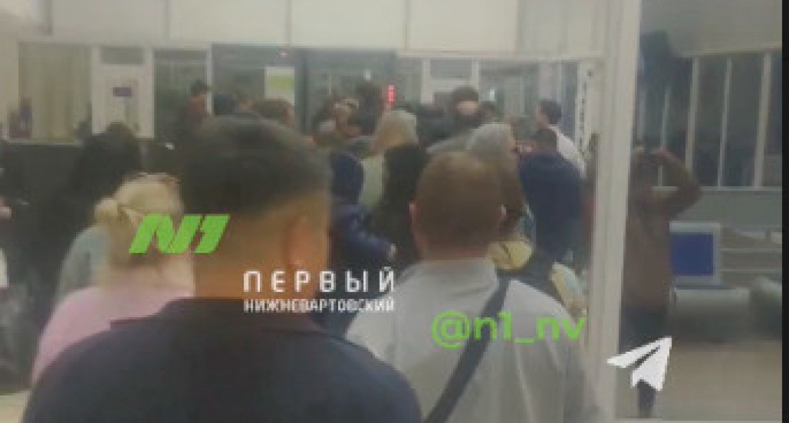 В аэропорту Нижневартовска из-за задержки рейса до Уфы застряли 130 пассажиров