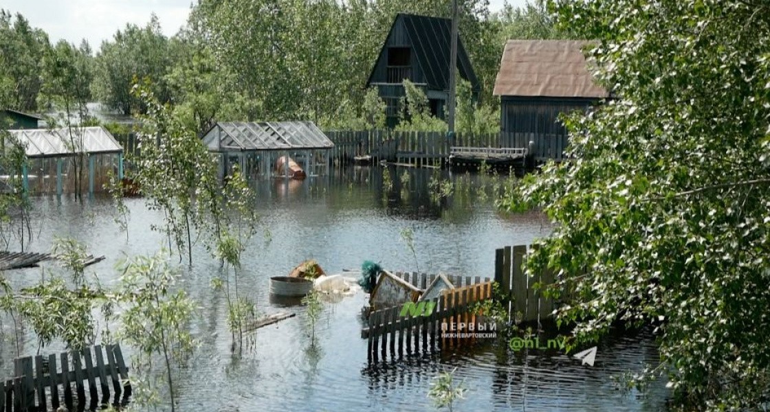 В Нижневартовске остаются подтопленными около 80 дачных участков